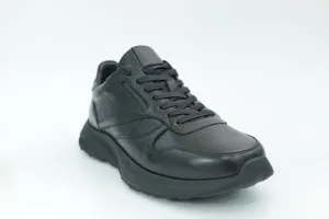 Sports shoes