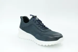 Sports shoes