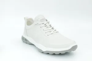 Sports shoes