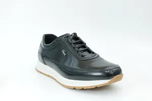 Sports shoes