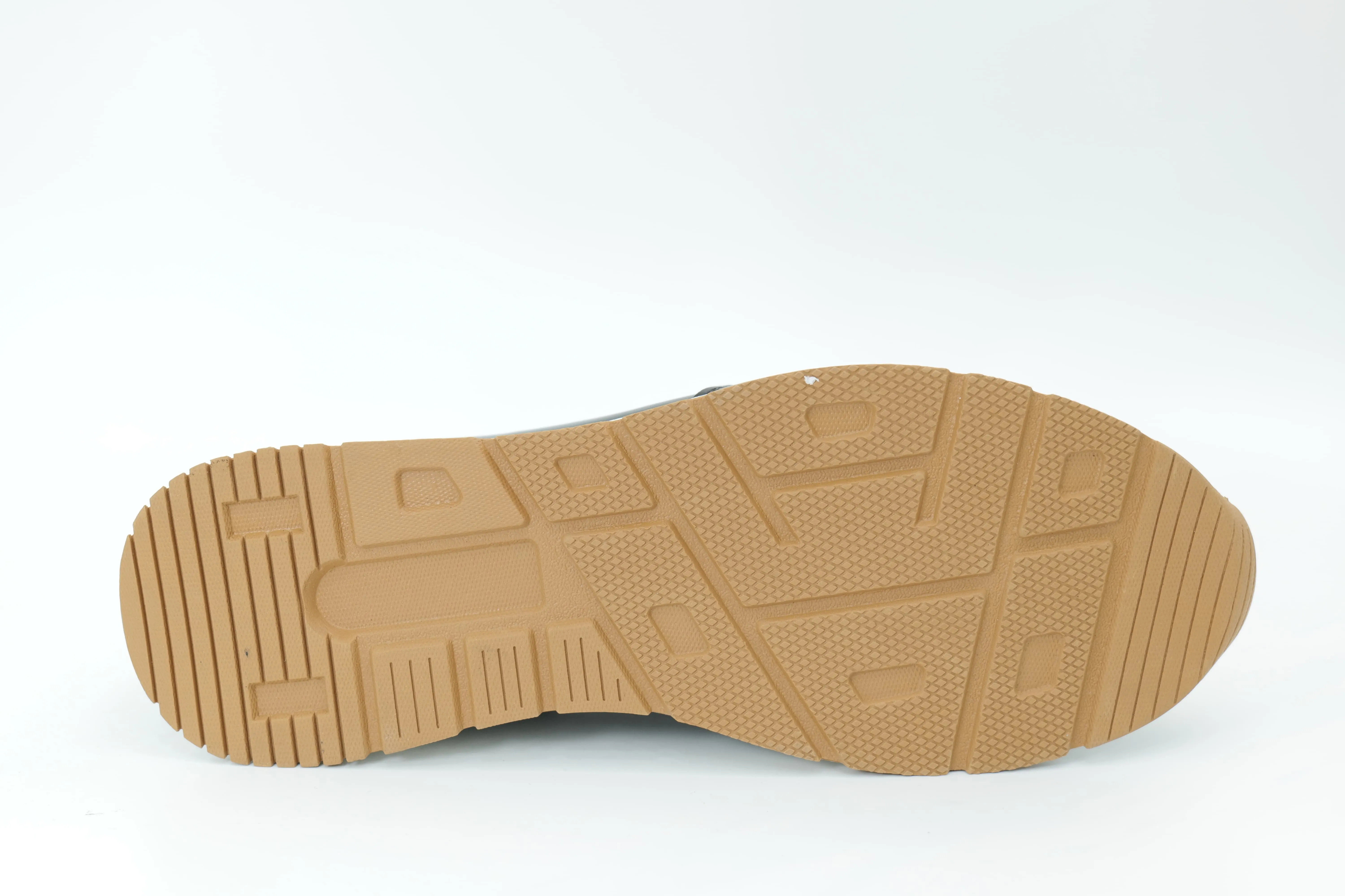 Sports shoes