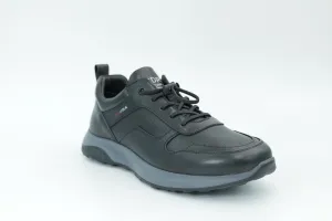 Sports shoes