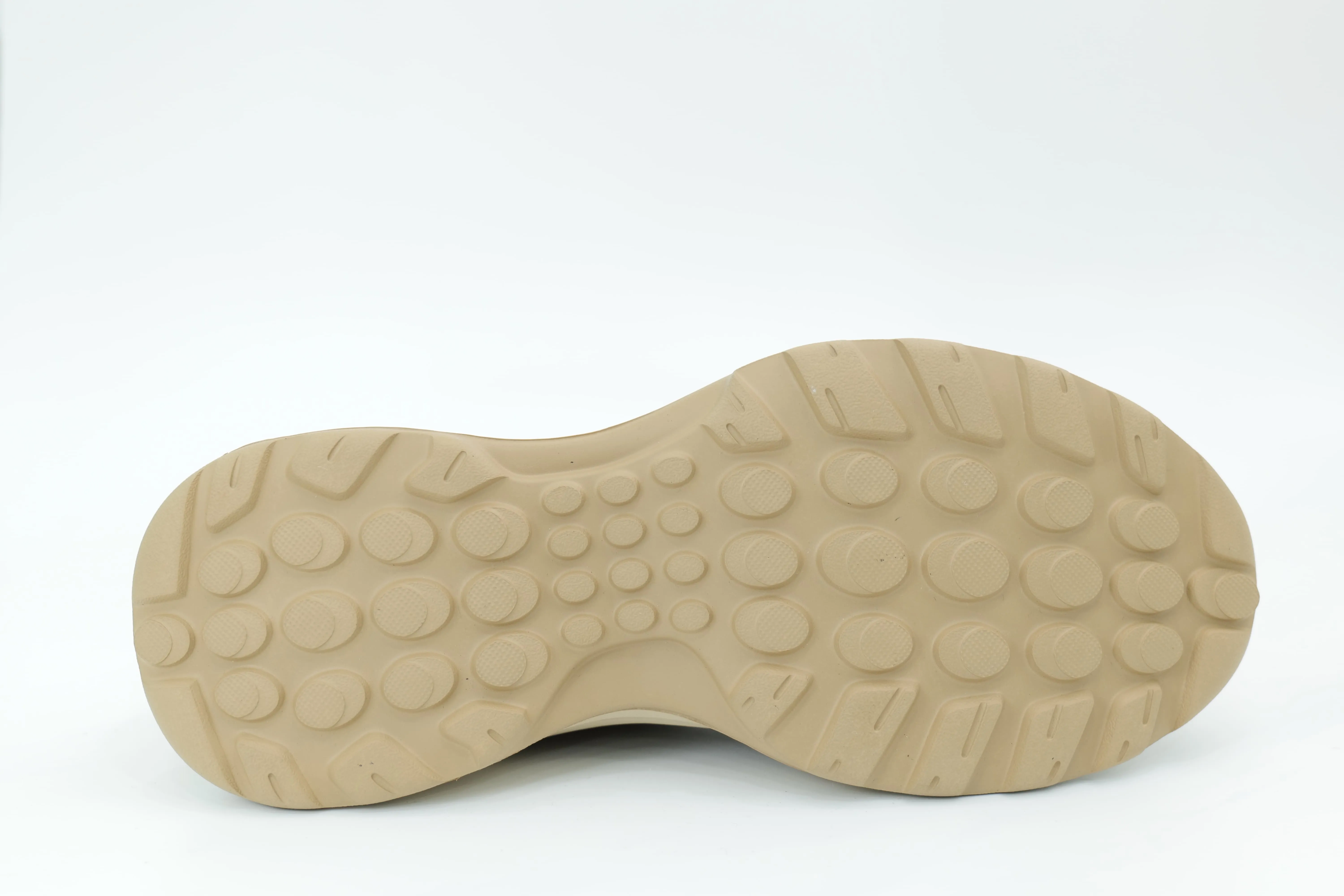Sports shoes