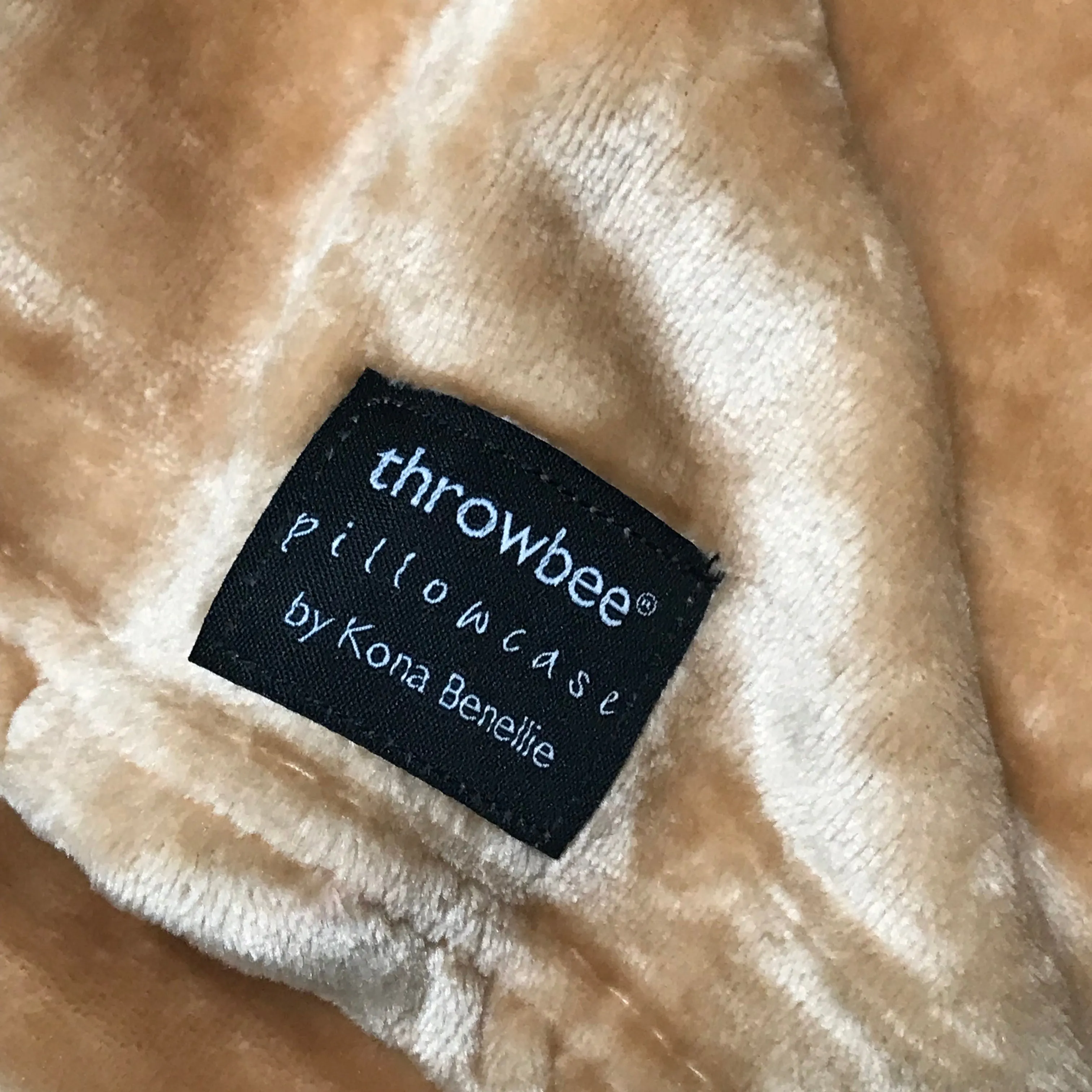 throwbee PILLOWCASE (Classic fitted)  - Beige