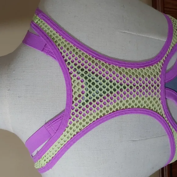 Victoria's Secret Vintage Mesh Racer Back Sports Bra 32C