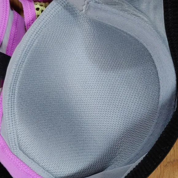 Victoria's Secret Vintage Mesh Racer Back Sports Bra 32C