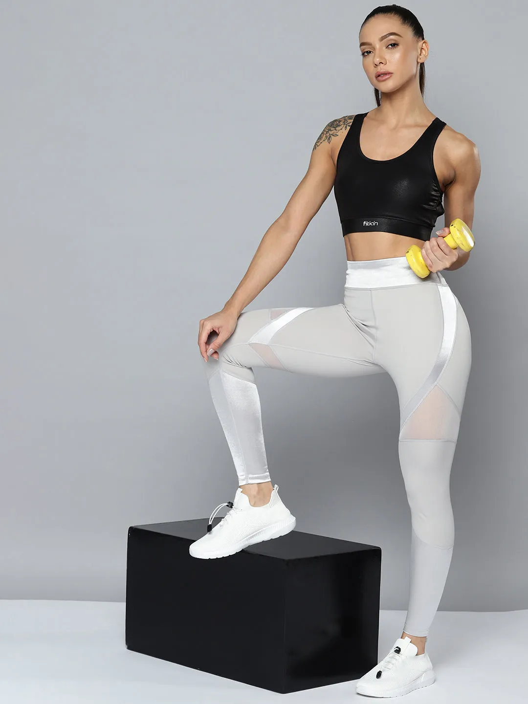 Women Black Medium Impact Sports Bra With Back Mesh